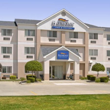 Baymont By Wyndham Mattoon Hotel Exterior photo